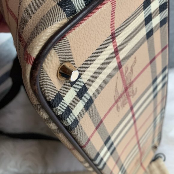 Burberry Classic Checked Leather Tote - Picture 7 of 7